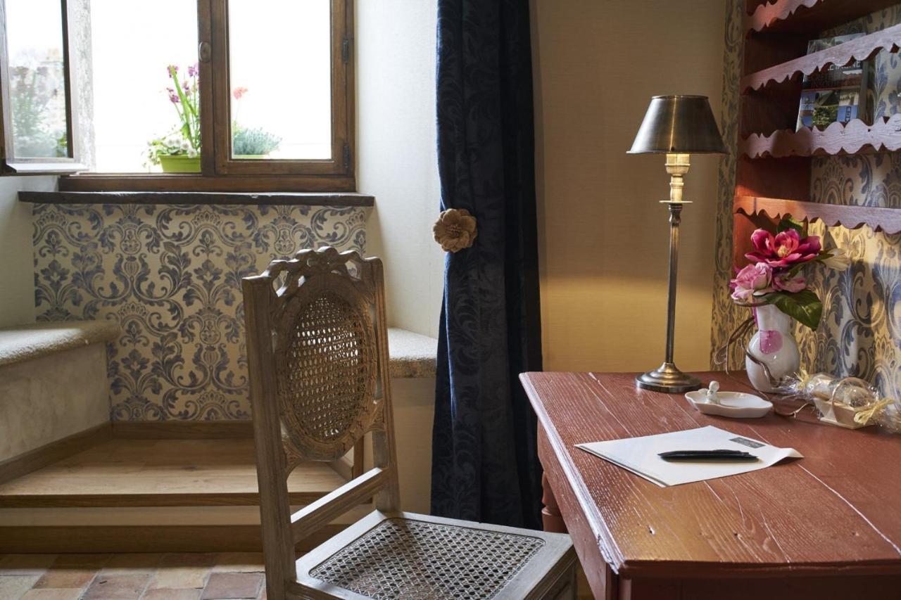 Manoir De La Senechaussee De Lantiern 阿尔扎 外观 照片